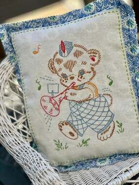 Handmade Vintage Embroidered Kitten Linen Pillow Cottagecore 9.5x12